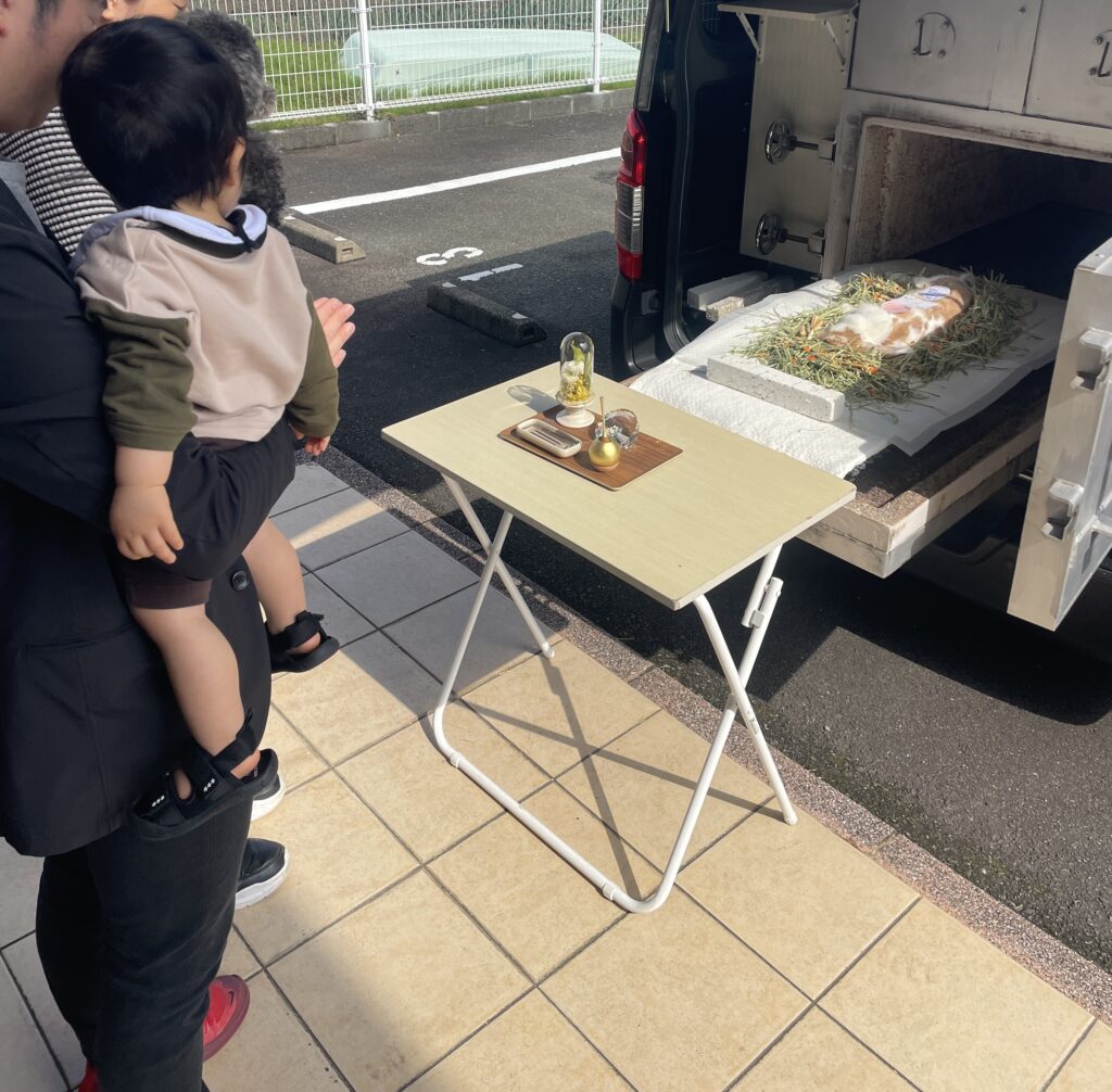 八女郡広川町 ペット火葬 合掌 家族